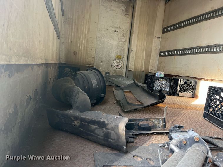 image for item DH8608 2005 Freightliner Business Class M2  refrigerated truck