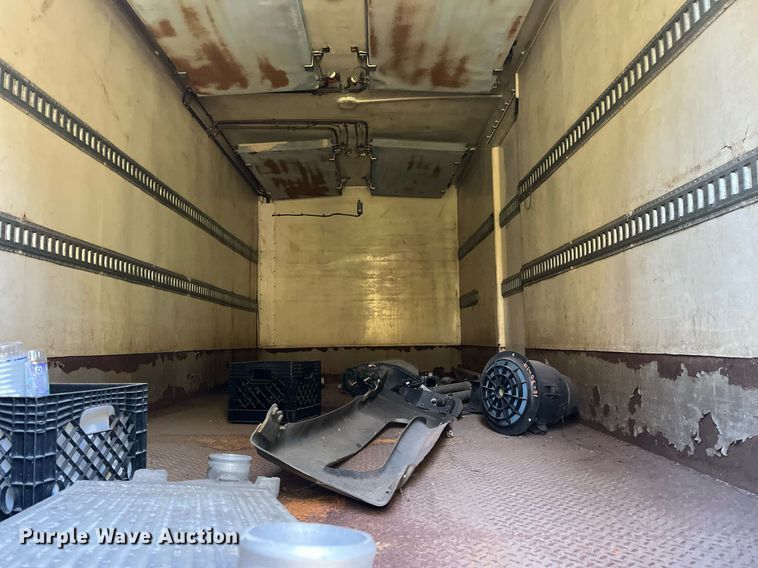 image for item DH8608 2005 Freightliner Business Class M2  refrigerated truck