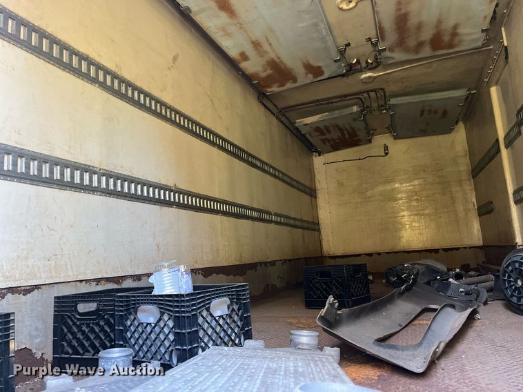 image for item DH8608 2005 Freightliner Business Class M2  refrigerated truck