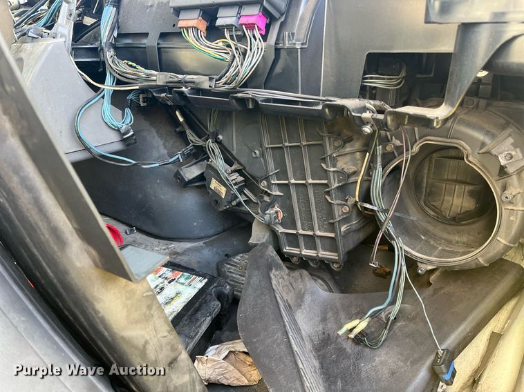 image for item DH8608 2005 Freightliner Business Class M2  refrigerated truck