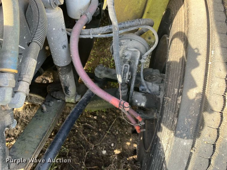 image for item DH8608 2005 Freightliner Business Class M2  refrigerated truck