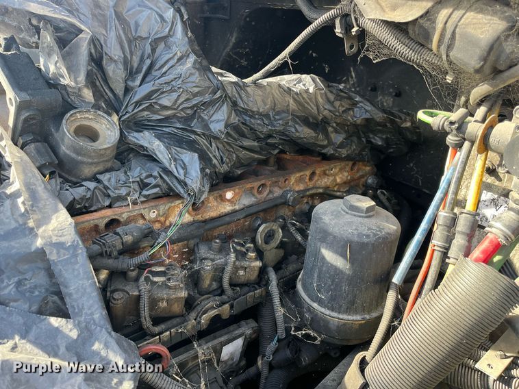 image for item DH8608 2005 Freightliner Business Class M2  refrigerated truck