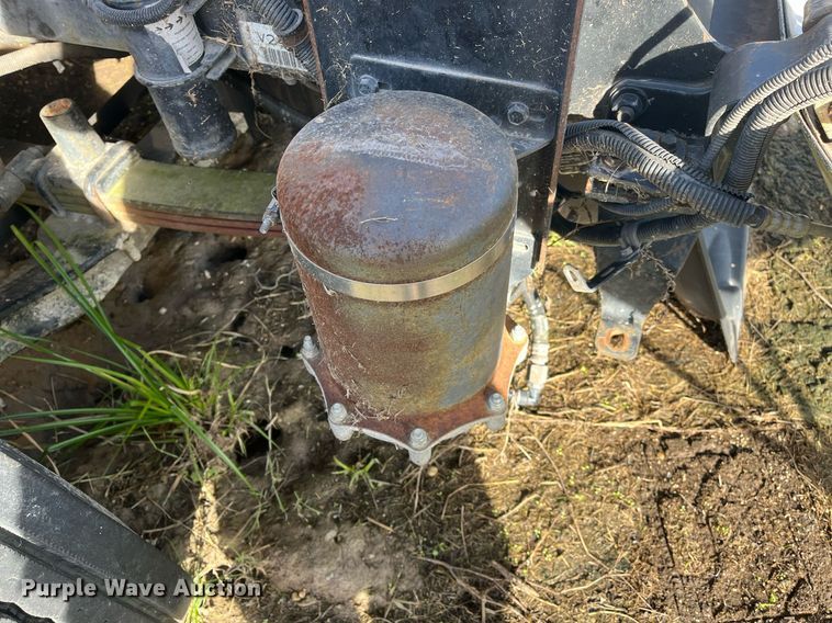 image for item DH8608 2005 Freightliner Business Class M2  refrigerated truck