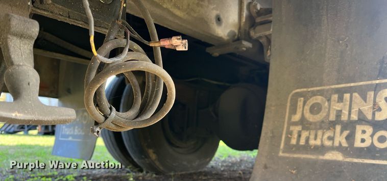 image for item DH8608 2005 Freightliner Business Class M2  refrigerated truck