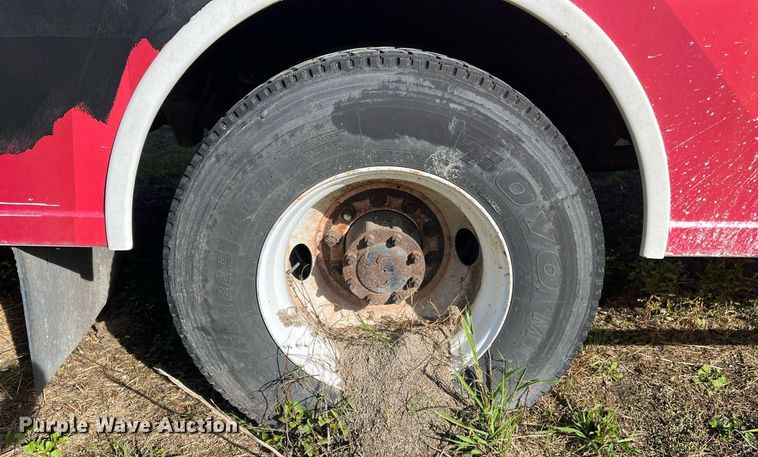 image for item DH8608 2005 Freightliner Business Class M2  refrigerated truck