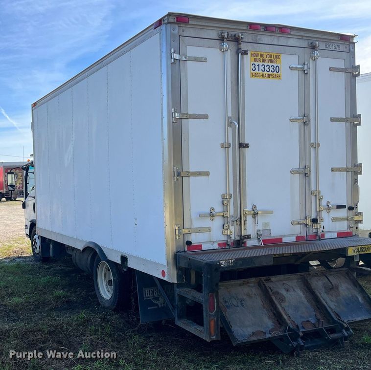 image for item DH8610 2013 Isuzu NRR  refrigerated truck