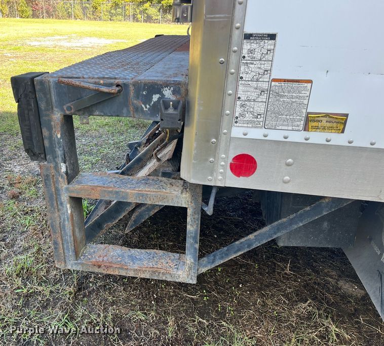 image for item DH8610 2013 Isuzu NRR  refrigerated truck