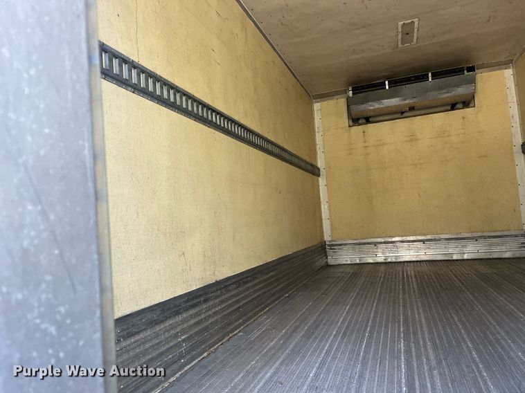 image for item DH8610 2013 Isuzu NRR  refrigerated truck