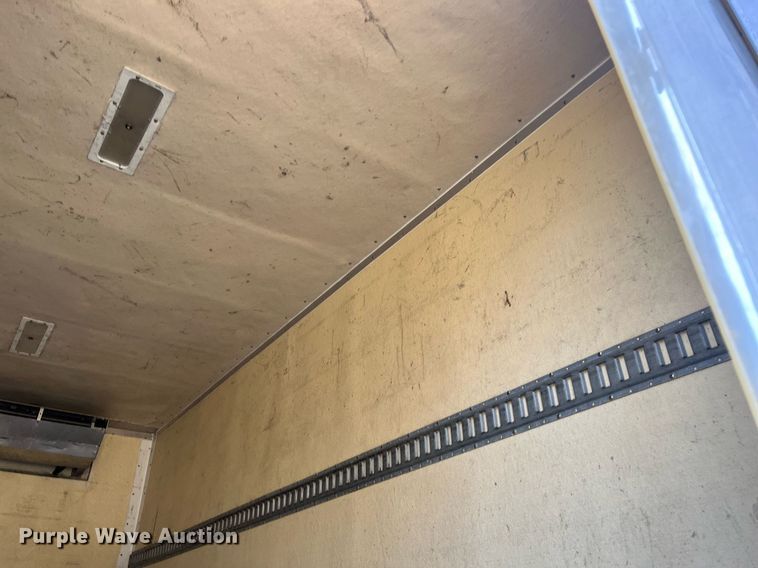 image for item DH8610 2013 Isuzu NRR  refrigerated truck