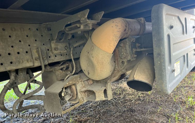 image for item DH8610 2013 Isuzu NRR  refrigerated truck