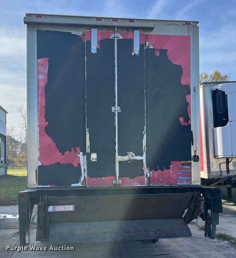 image for item DH8611 2011 International DuraStar 4300  refrigerated truck