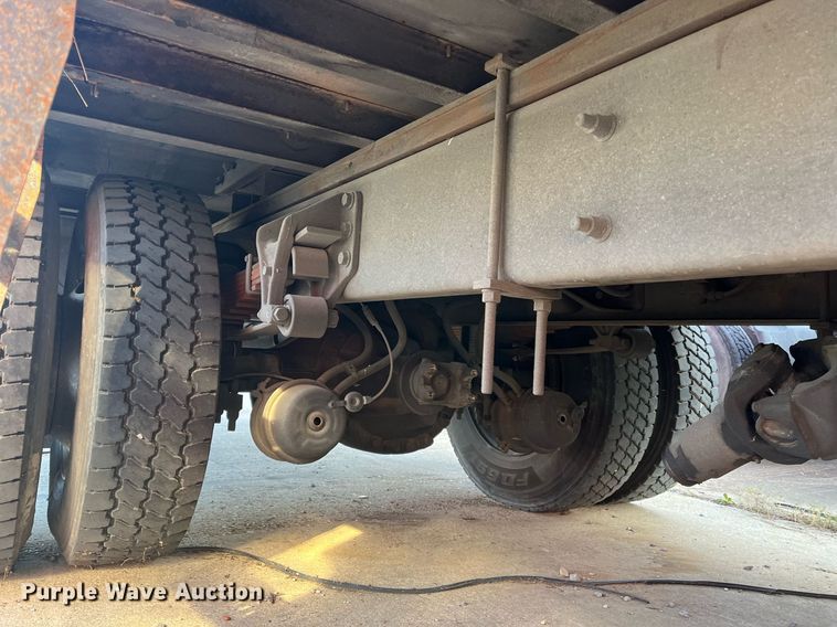 image for item DH8611 2011 International DuraStar 4300  refrigerated truck