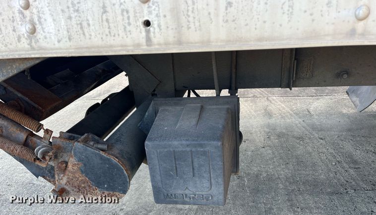 image for item DH8611 2011 International DuraStar 4300  refrigerated truck