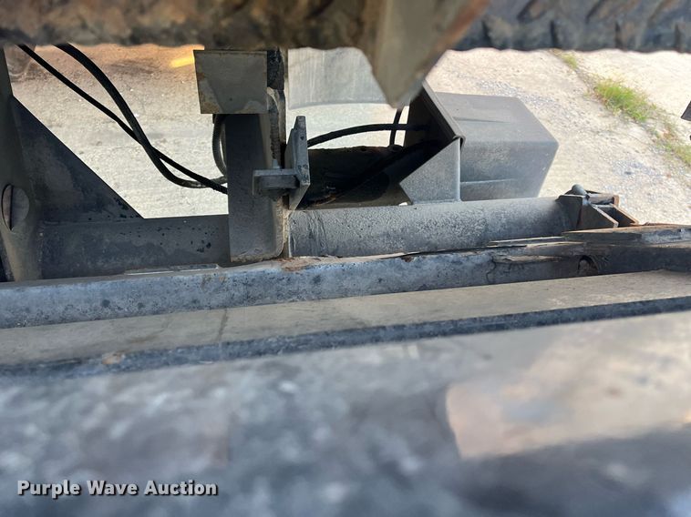 image for item DH8611 2011 International DuraStar 4300  refrigerated truck