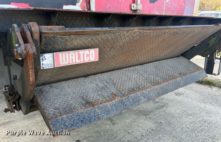 image for item DH8611 2011 International DuraStar 4300  refrigerated truck