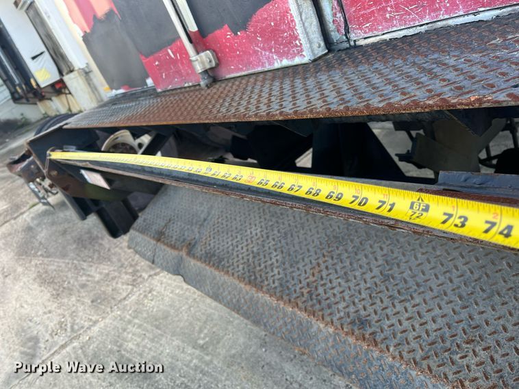 image for item DH8611 2011 International DuraStar 4300  refrigerated truck