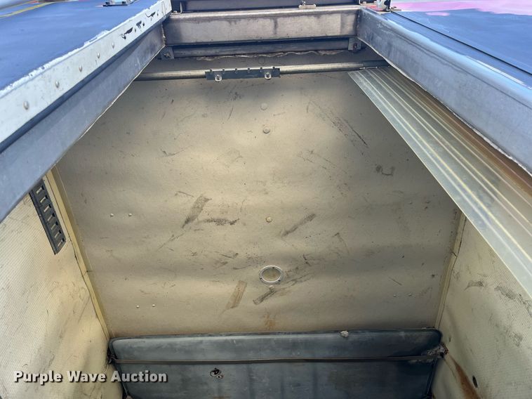 image for item DH8611 2011 International DuraStar 4300  refrigerated truck