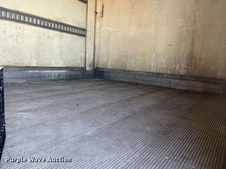 image for item DH8611 2011 International DuraStar 4300  refrigerated truck