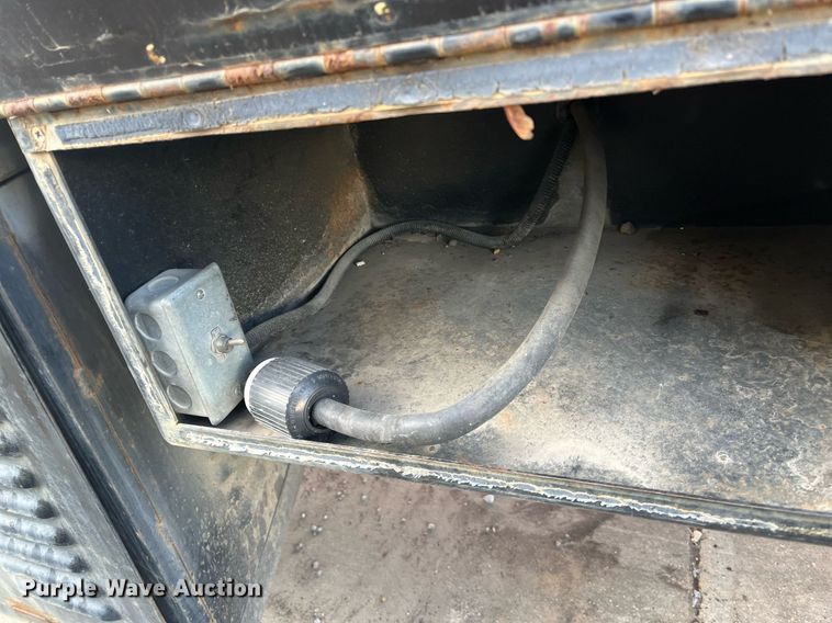 image for item DH8611 2011 International DuraStar 4300  refrigerated truck