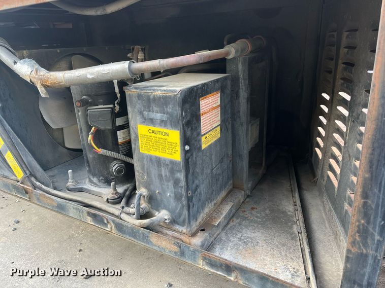 image for item DH8611 2011 International DuraStar 4300  refrigerated truck