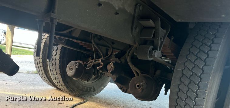 image for item DH8611 2011 International DuraStar 4300  refrigerated truck