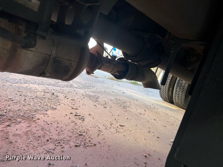 image for item DH8611 2011 International DuraStar 4300  refrigerated truck