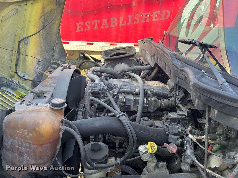 image for item DH8611 2011 International DuraStar 4300  refrigerated truck