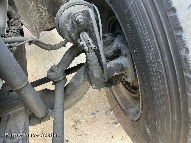 image for item DH8611 2011 International DuraStar 4300  refrigerated truck