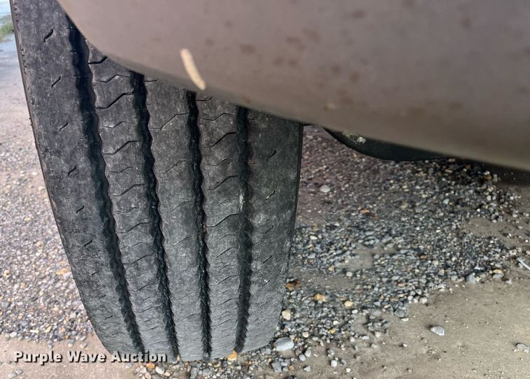 image for item DH8611 2011 International DuraStar 4300  refrigerated truck