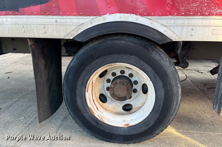 image for item DH8611 2011 International DuraStar 4300  refrigerated truck