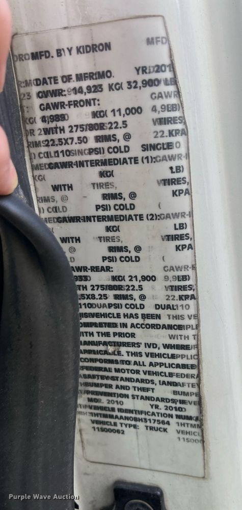 image for item DH8611 2011 International DuraStar 4300  refrigerated truck