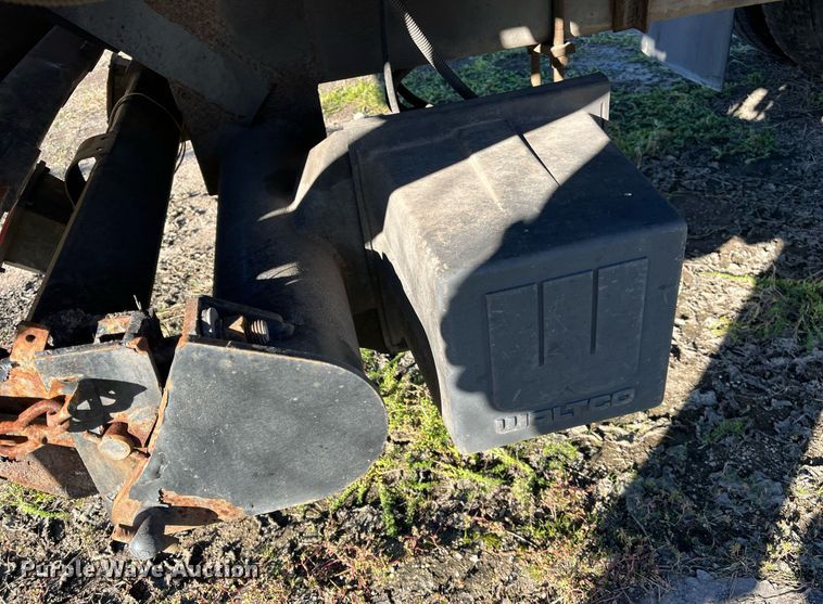 image for item DH8614 2011 International DuraStar 4300  refrigerated truck