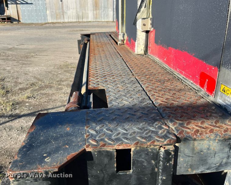 image for item DH8614 2011 International DuraStar 4300  refrigerated truck