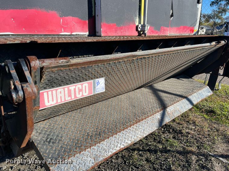 image for item DH8614 2011 International DuraStar 4300  refrigerated truck