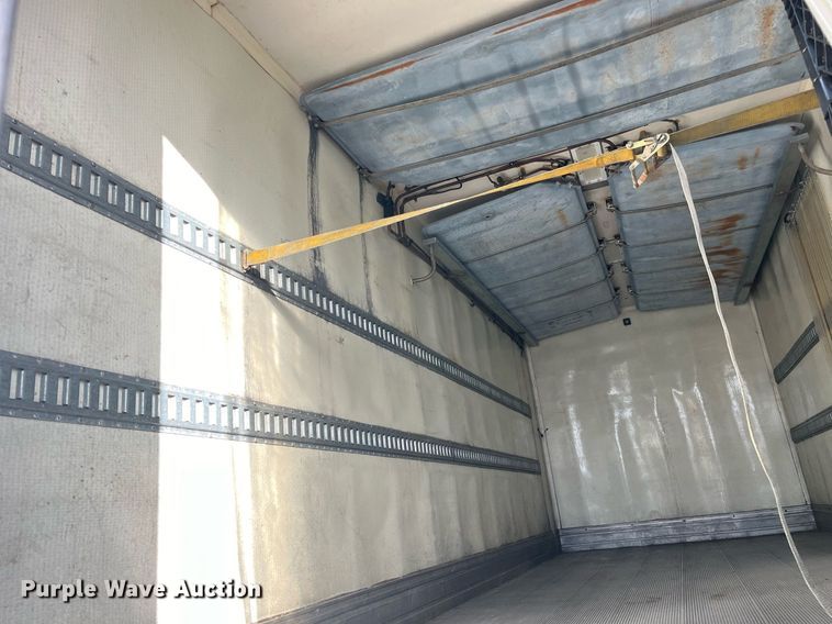 image for item DH8614 2011 International DuraStar 4300  refrigerated truck