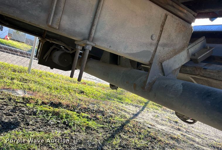 image for item DH8614 2011 International DuraStar 4300  refrigerated truck