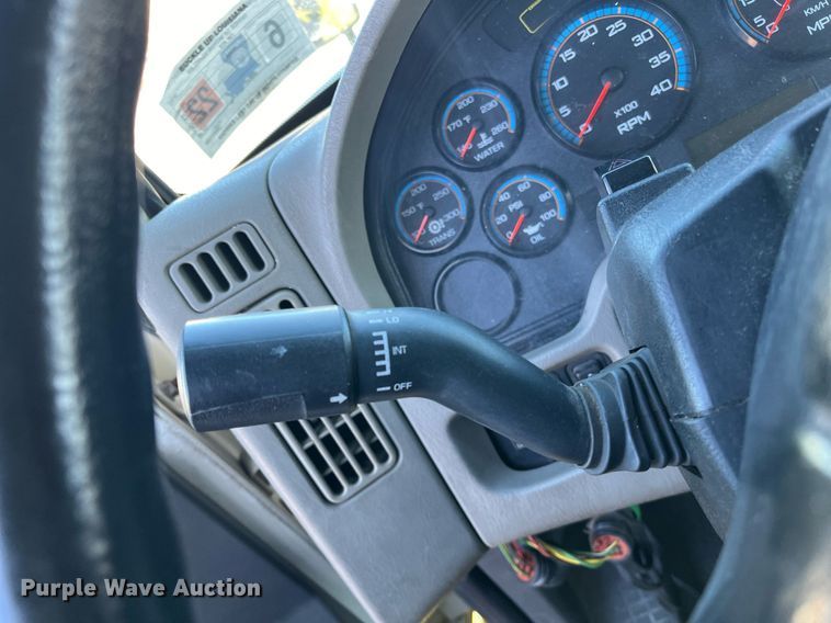 image for item DH8614 2011 International DuraStar 4300  refrigerated truck