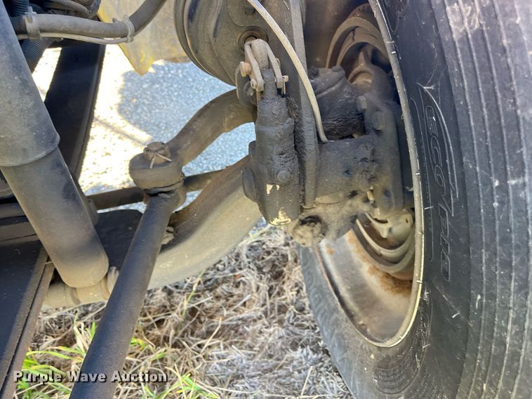 image for item DH8614 2011 International DuraStar 4300  refrigerated truck