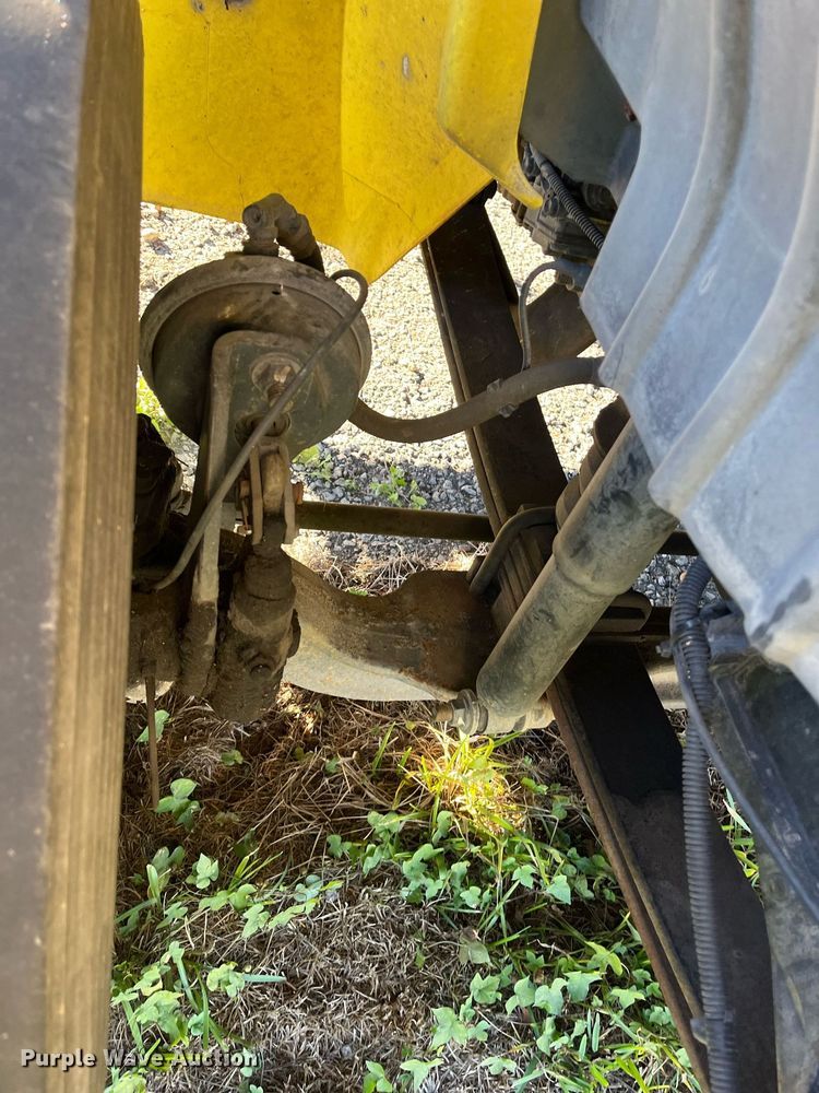 image for item DH8614 2011 International DuraStar 4300  refrigerated truck