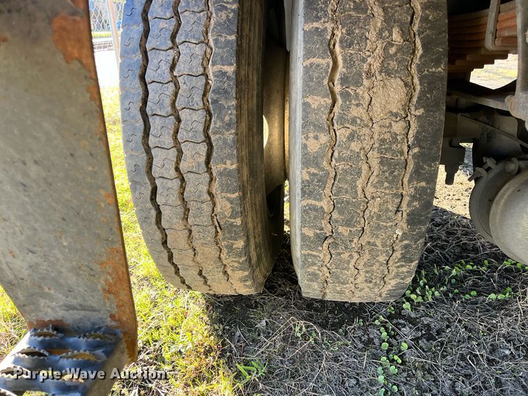 image for item DH8614 2011 International DuraStar 4300  refrigerated truck