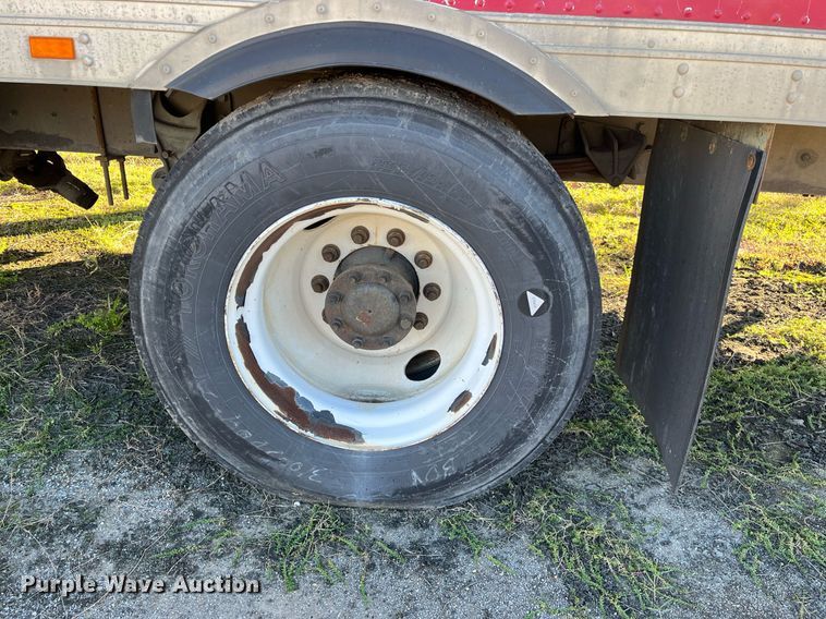 image for item DH8614 2011 International DuraStar 4300  refrigerated truck