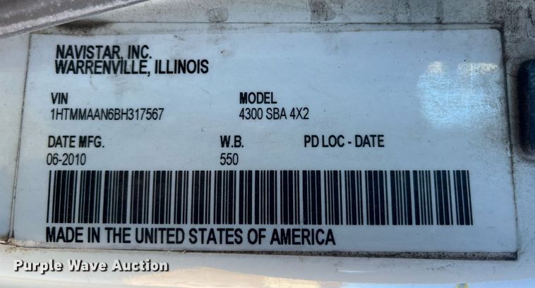 image for item DH8614 2011 International DuraStar 4300  refrigerated truck