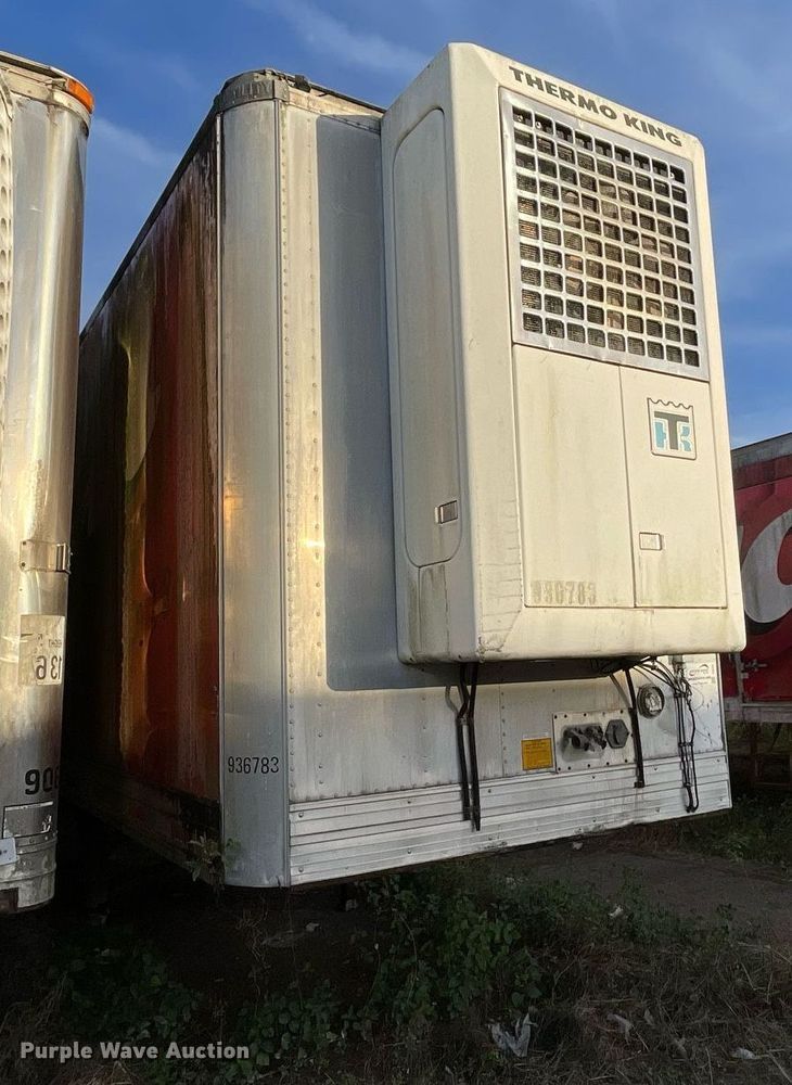 image for item DI6253 2001 Utility  refrigerated van trailer