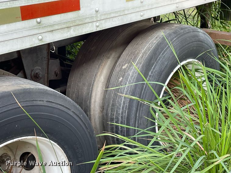 image for item DI6253 2001 Utility  refrigerated van trailer