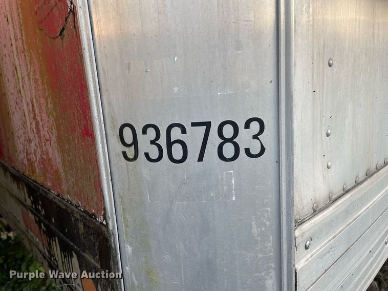 image for item DI6253 2001 Utility  refrigerated van trailer