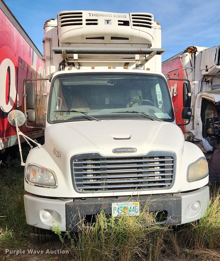 image for item DI6257 2004 Freightliner Business Class M2  refrigerated truck