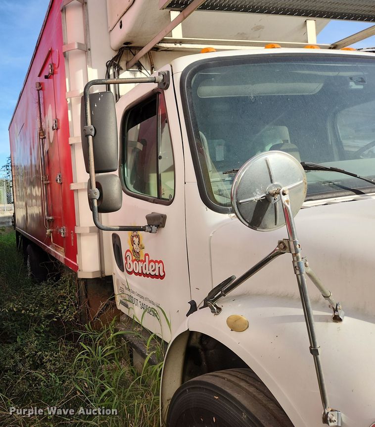 image for item DI6257 2004 Freightliner Business Class M2  refrigerated truck