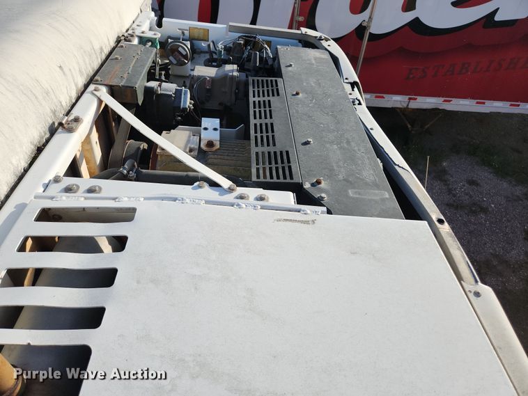 image for item DI6257 2004 Freightliner Business Class M2  refrigerated truck