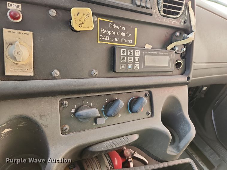 image for item DI6257 2004 Freightliner Business Class M2  refrigerated truck