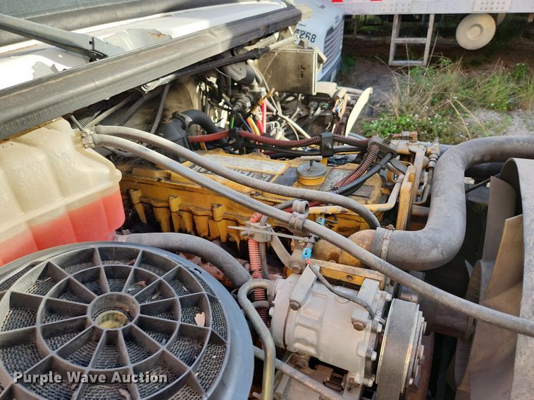 image for item DI6257 2004 Freightliner Business Class M2  refrigerated truck